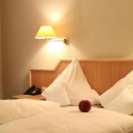 Hotel Restaurant Paradeismuehle Klingenberg am Main Szoba fotó